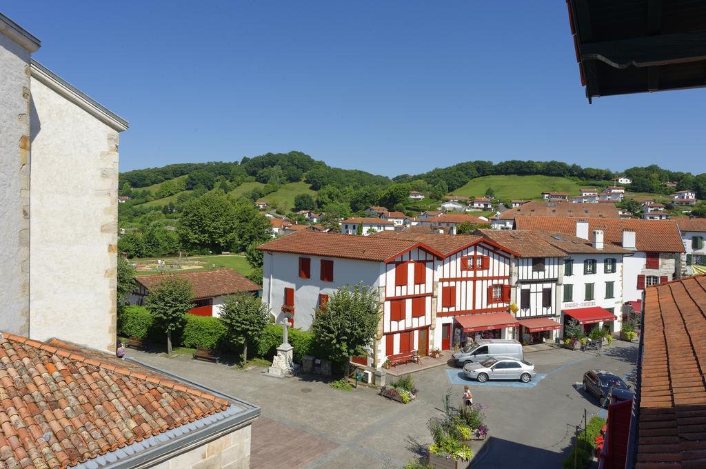 Logis Hotel De La Nivelle Saint-Pee-sur-Nivelle Exterior photo